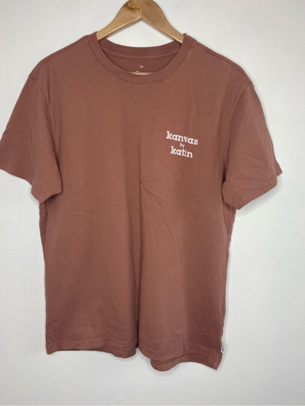 Kanvas by Katin Graphic tee Size Large Nude brown Organic Cotton